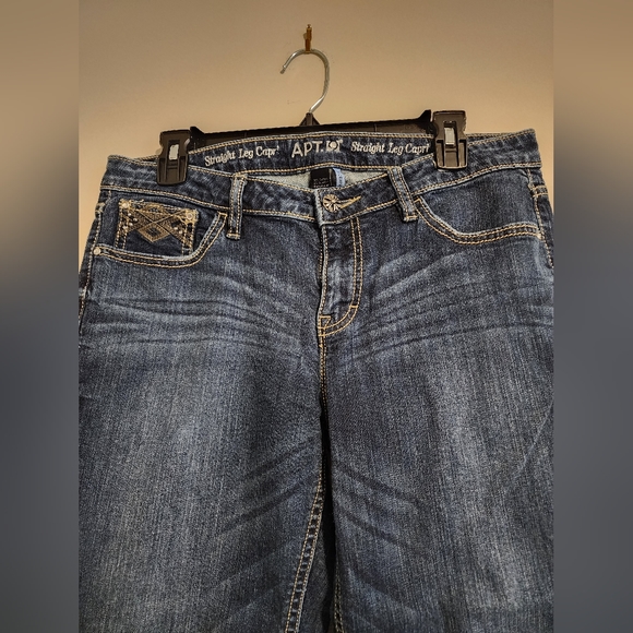 APT.9 Studded & Stitched Straight Leg Capri - Picture 3 of 6